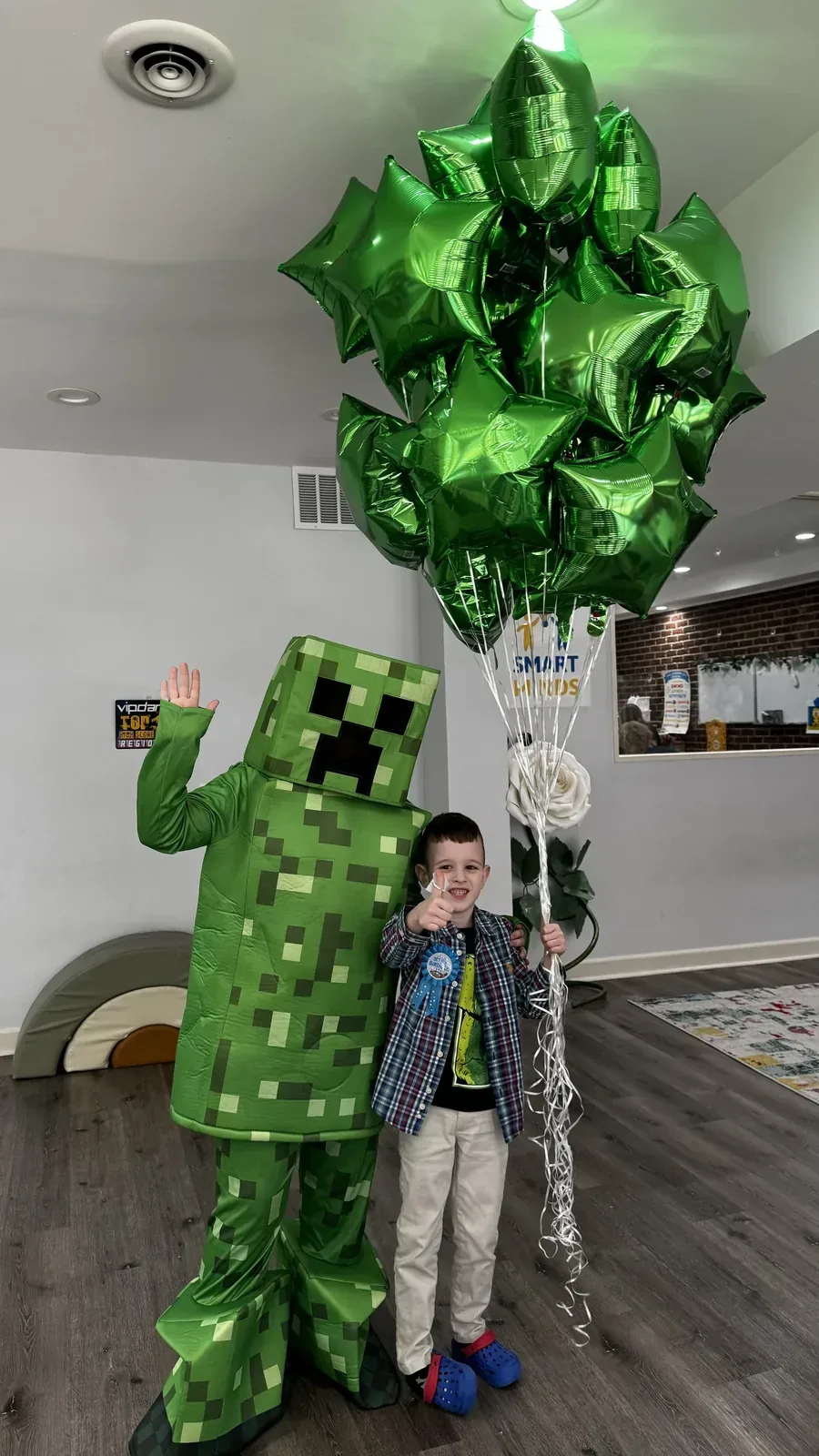 Minecraft (Creeper) at a kids party