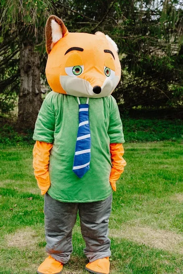 Nick Wilde (Zootopia) at a kids party